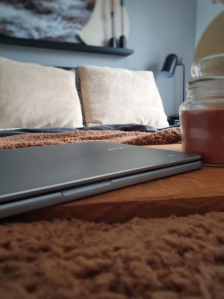 laptop in bed